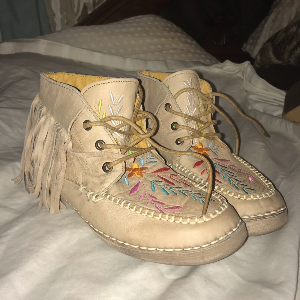 Cinch fringe shoes